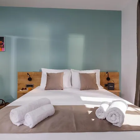 Aparthotel Cathedral (adults Only)